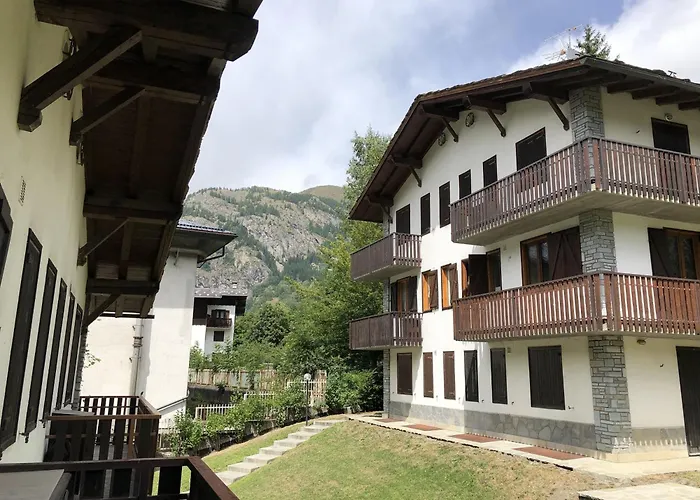 Guesthost - Casa Carola - Lovely Flat! Courmayeur